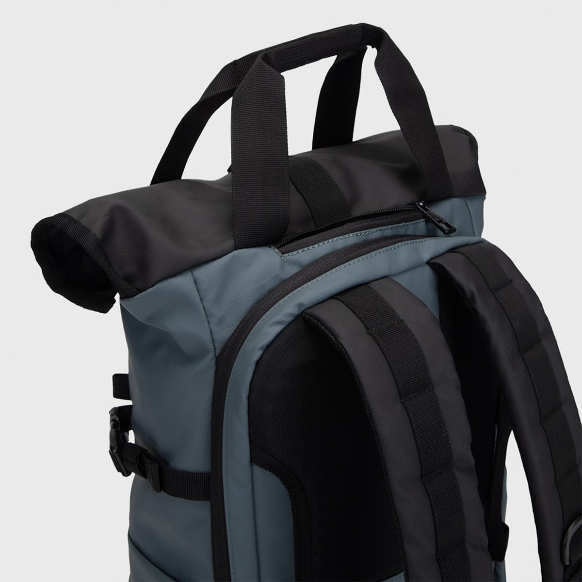 MOCHILA BUBBA MANSON GRIS - 5