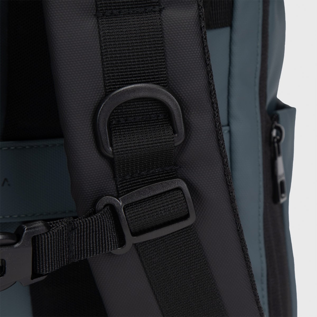 MOCHILA BUBBA MANSON GRIS - 6