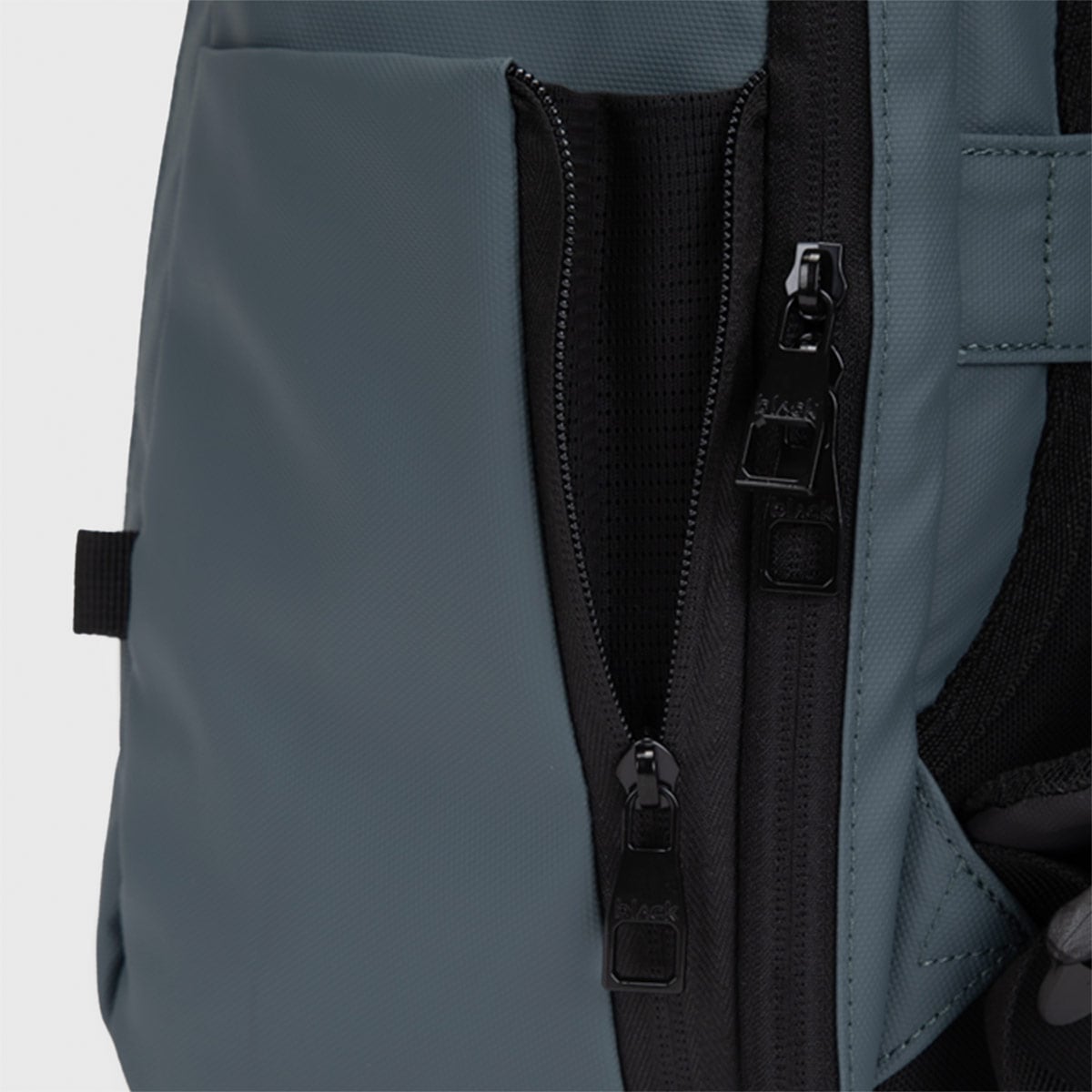 MOCHILA BUBBA MANSON GRIS - 7