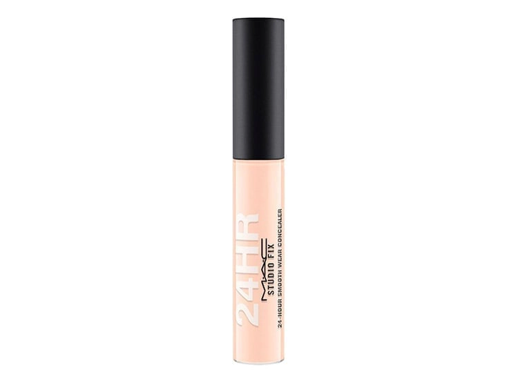 CORRECTOR MAC STUDIO FIX 24HOUR SMOOTH WEAR CONCEALER NW22 - 1