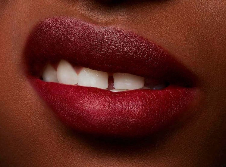 LABIAL MAC POWDER KISS LIQUID LIPCOLOUR MAKE LOVE TO THE CAMERA - 6