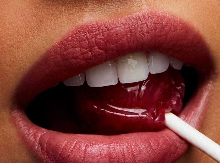 LABIAL MAC POWDER KISS LIPSTICK STAY CURIOUS - 4