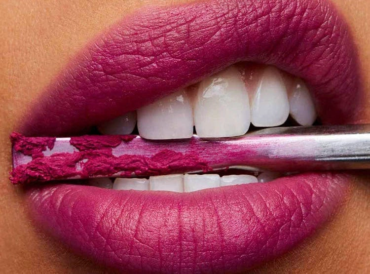 LABIAL MAC POWDER KISS LIPSTICK VELVET PUNCH - 4
