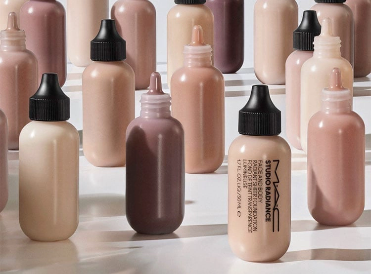 BASE MAC STUDIO RADIANCE FACE AND BODY C0 - 5