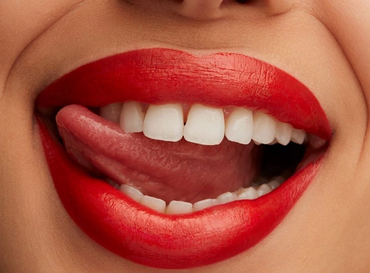 LABIAL MAC LUSTREGLASS LIPSTICK TNTeaser - 4
