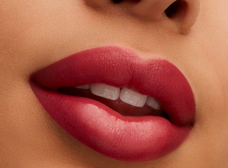 LABIAL MAC LUSTREGLASS LIPSTICK BEAM THERE DONE THAT - 4