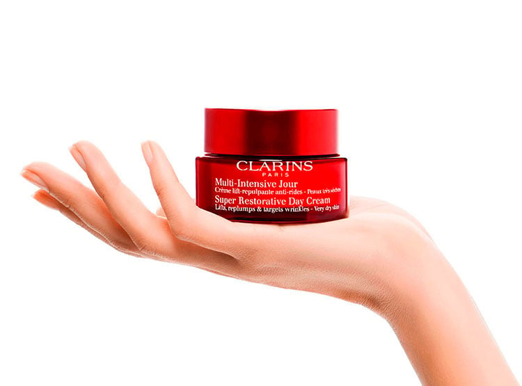 CREMA FACIAL CLARINS DE DÍA SUPER RESTORATIVE PARA PIEL SECA 50 ML - 2