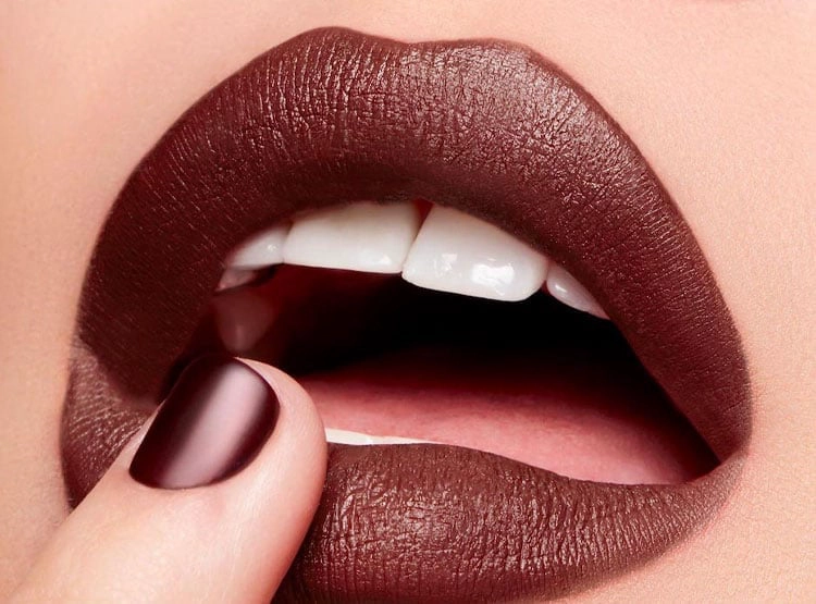 LABIAL MAC POWDER KISS VELVET BLUR SLIM STICK DUBONNET BUZZ 2 G - 4