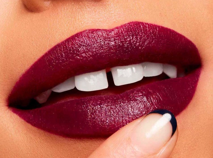 LABIAL MAC POWDER KISS VELVET BLUR SLIM STICK WILD REBEL 2 G - 3