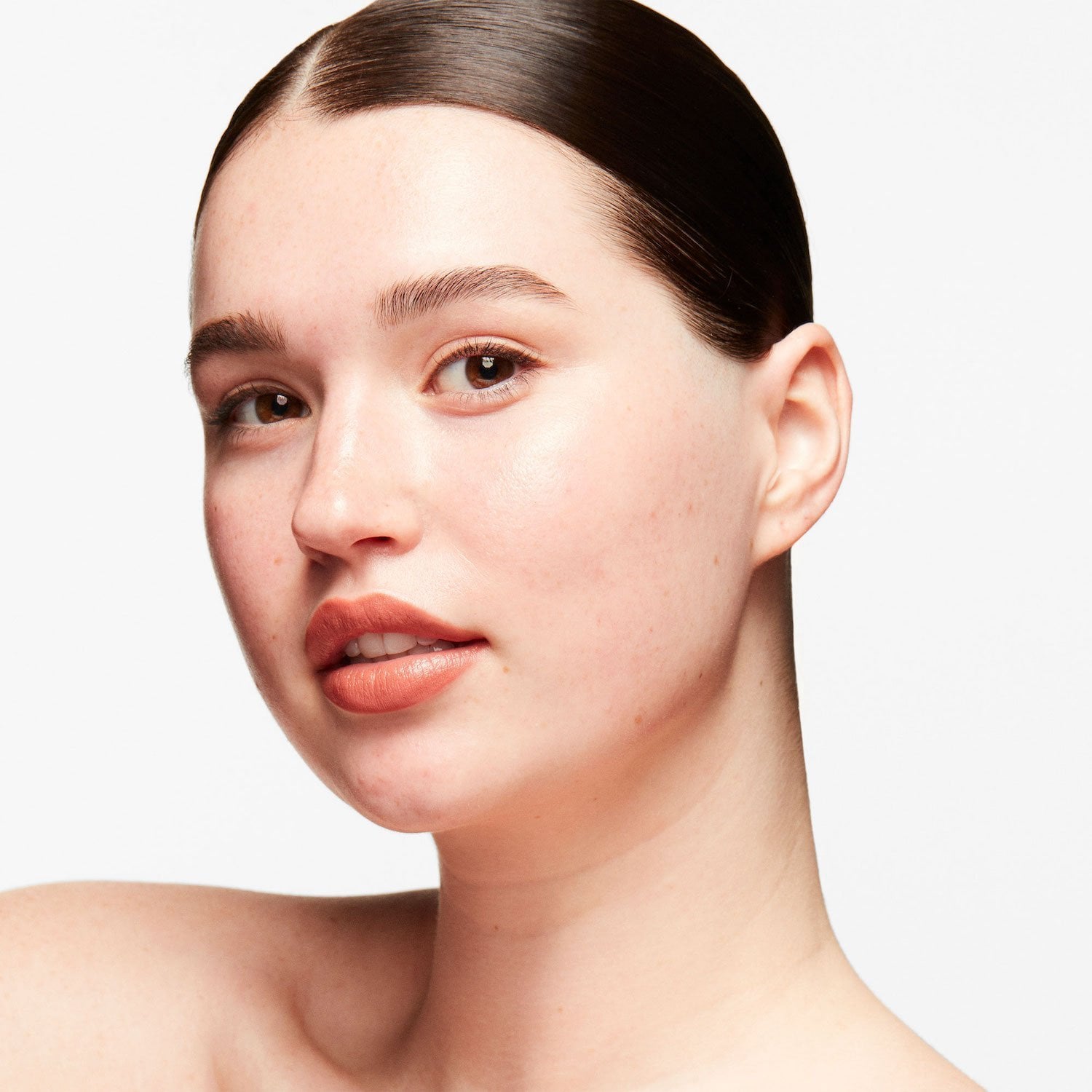 ILUMINADOR MAC STROBE DEWY SKIN TINT -LIGHT PLUS - 2