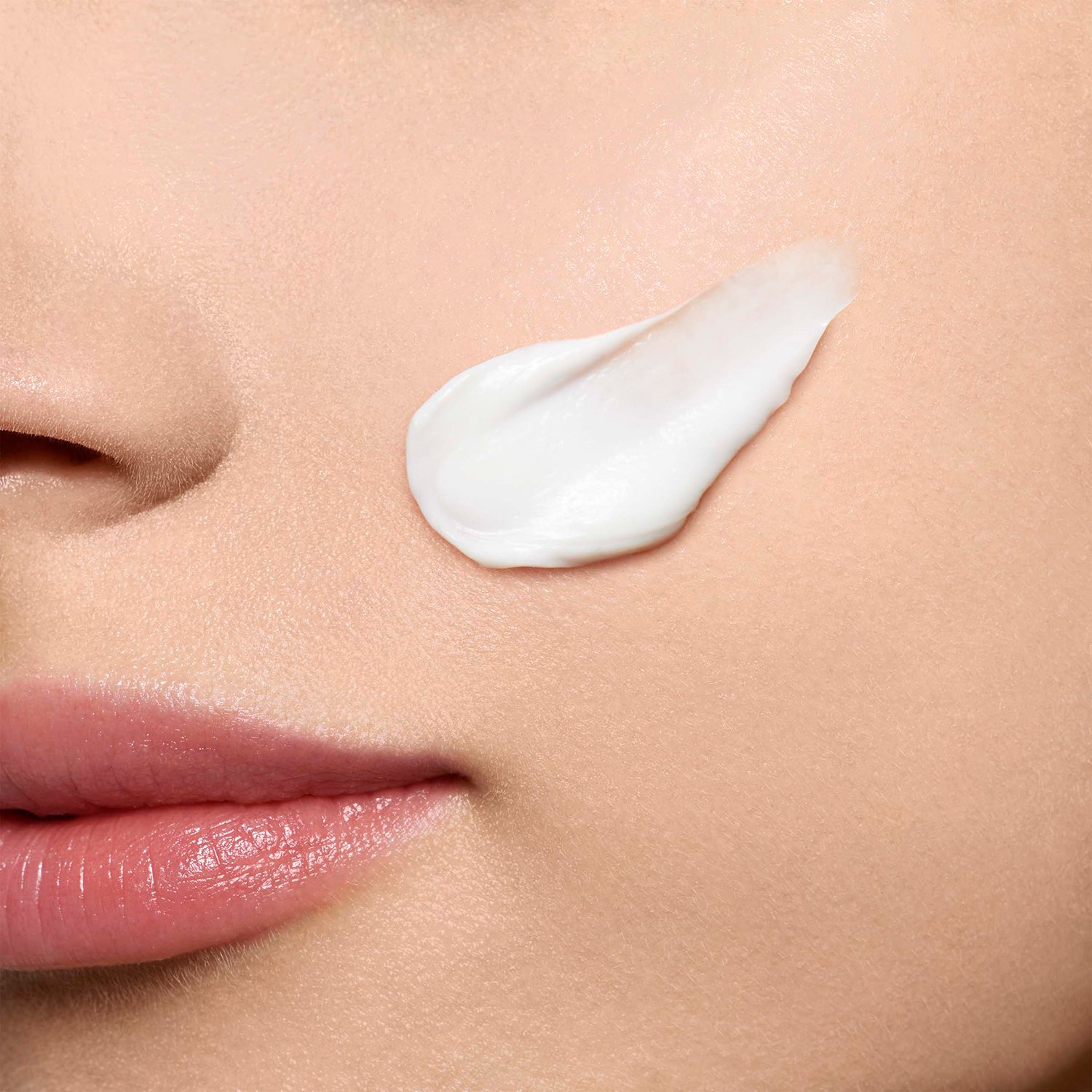 BÁLSAMO FACIAL CLARINS BALSAMO HYDRA-ESSENTIEL RICH CREAM 50ML - 3