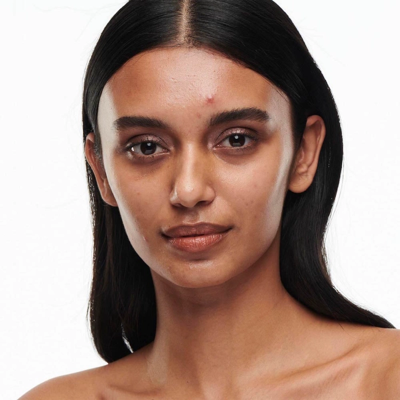 BASE MAC STUDIO RADIANCE SERUM-POWERED FOUNDATION - C4.5 30 ML - 2