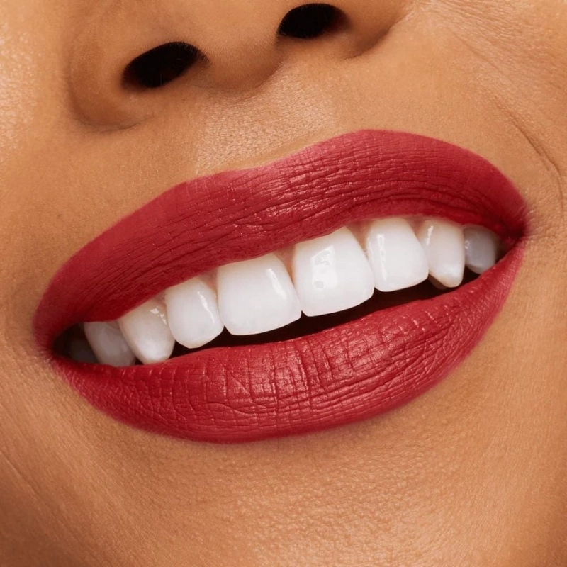 LABIAL MAC XIMAL SILKY MATTE VIVA GLAM LIPSTICK EN TONO VIVA HEART - 4