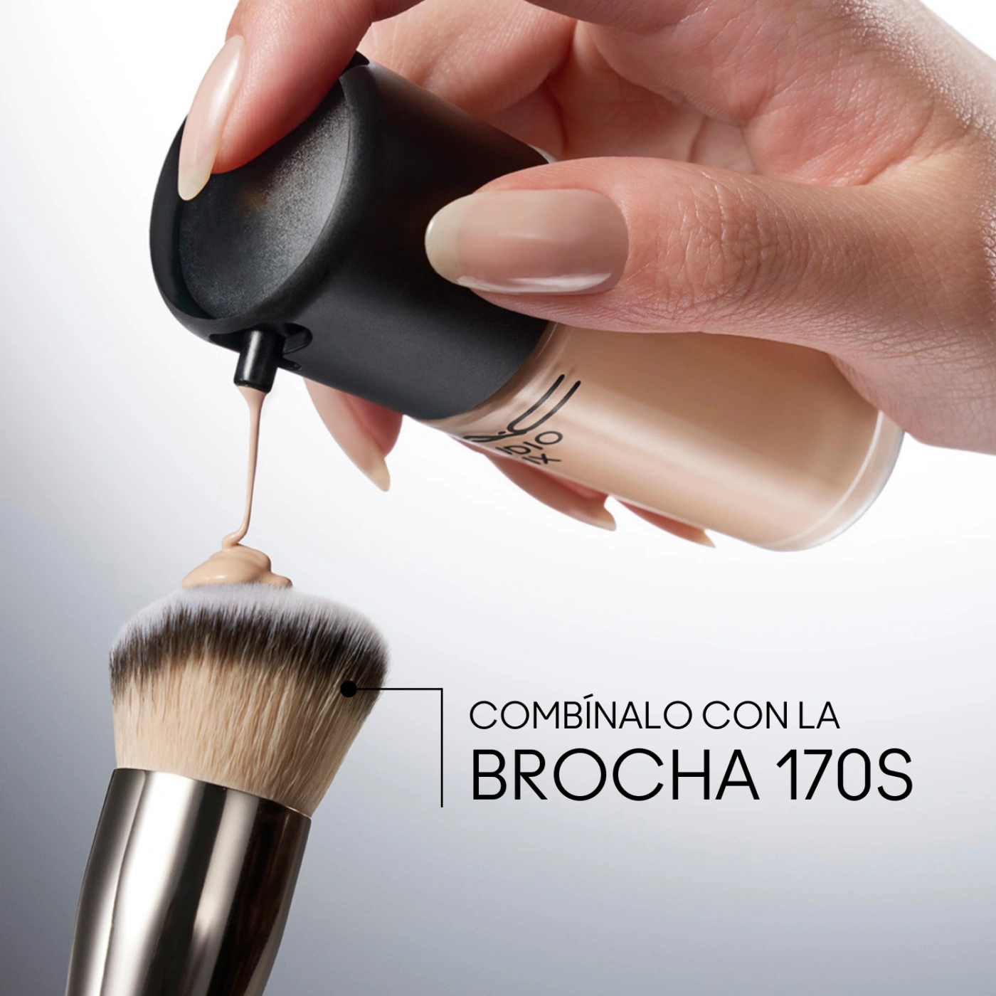 BASE MAC STUDIO FIX EN EL TONO NW30 SPF15 30ML - 11