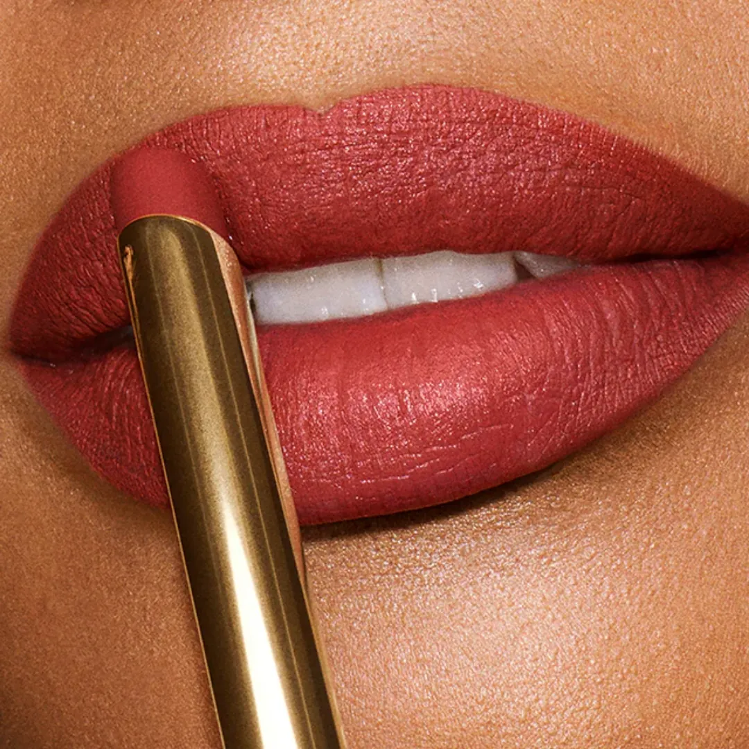 LABIAL ESTEE LAUDER PURE COLOR EXPLICIT MATE LIPSTICK WRONG PLACE, RIGHT TIME - 3