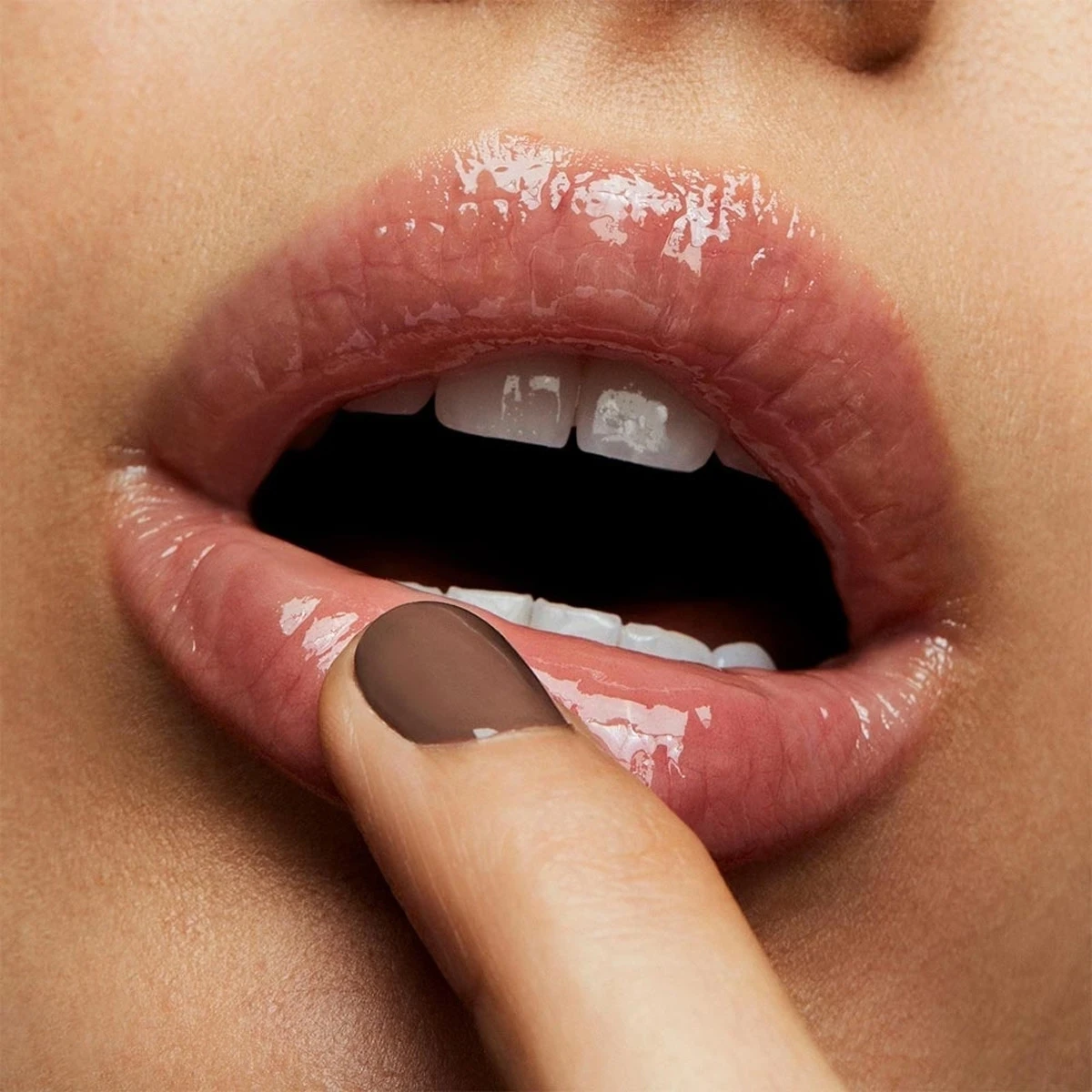 SET MAQUILLAJE MAC LIP COMBO CORK - 7
