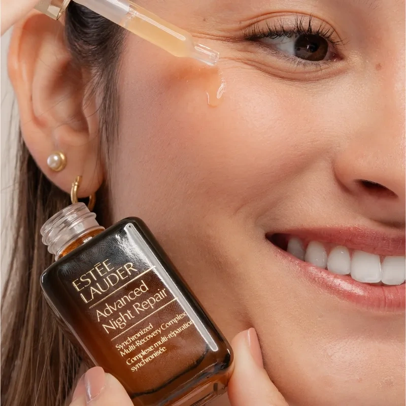 SET ESTÉE LAUDER SUERO ADVANCED NIGHT REPAIR 75ML + MINIS DE LUJO - 7