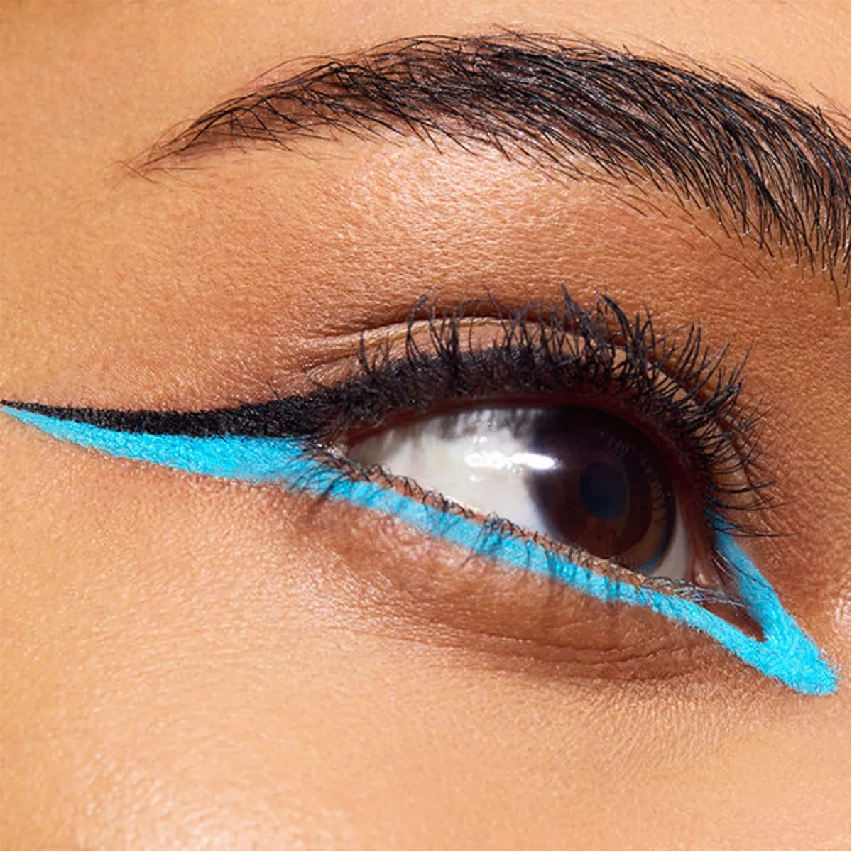 DELINEADOR DE OJOS EN GEL MAC COLOUR EXCESS EN EL TONO BLUEBERRY MILK - 4