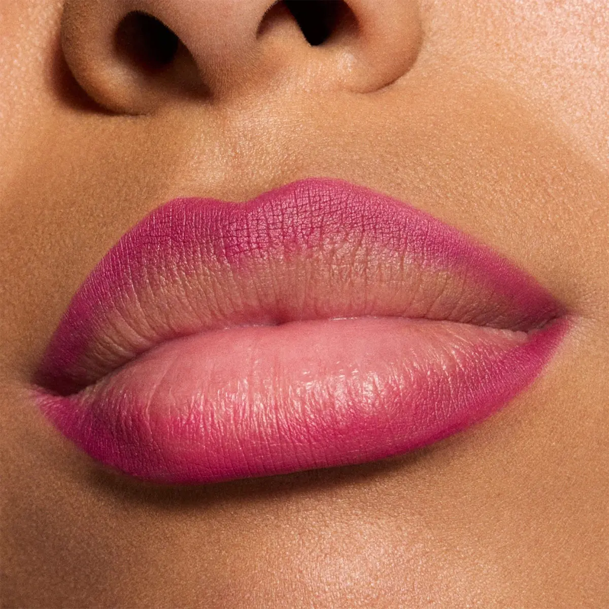 DELINEADOR DE LABIOS NIGHTINGALE MAC - 4