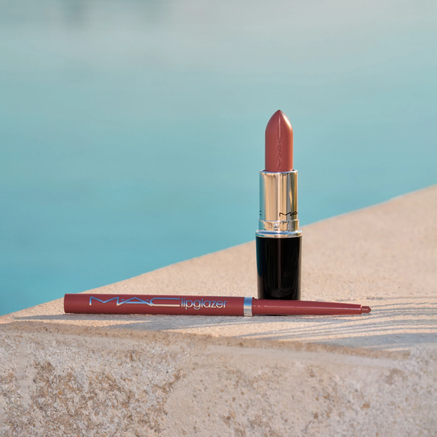 LABIAL MAC LUSTERGLASS SHEER SHINE HUG ME - 4