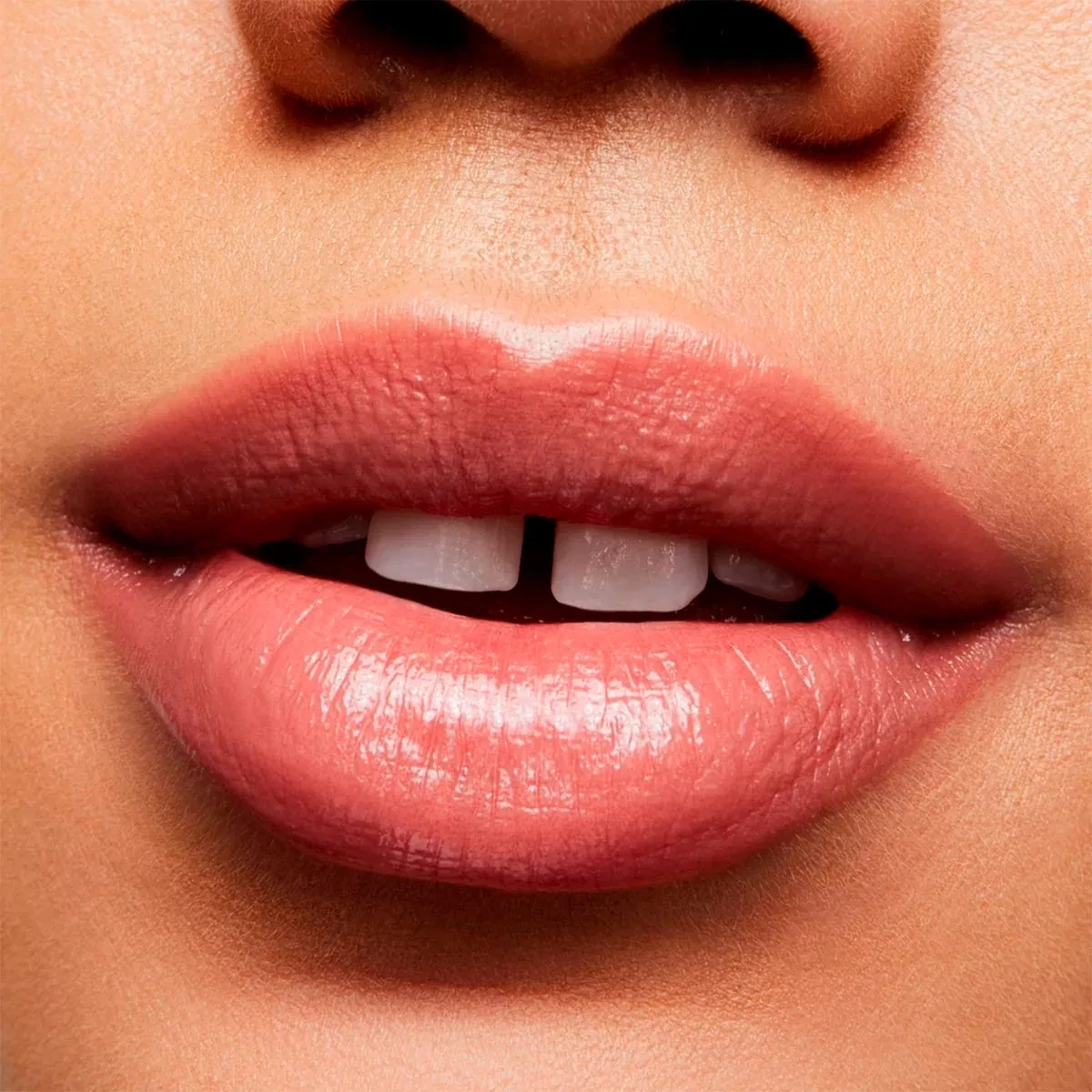LABIAL MAC LUSTERGLASS SHEER SHINE HUG ME - 6
