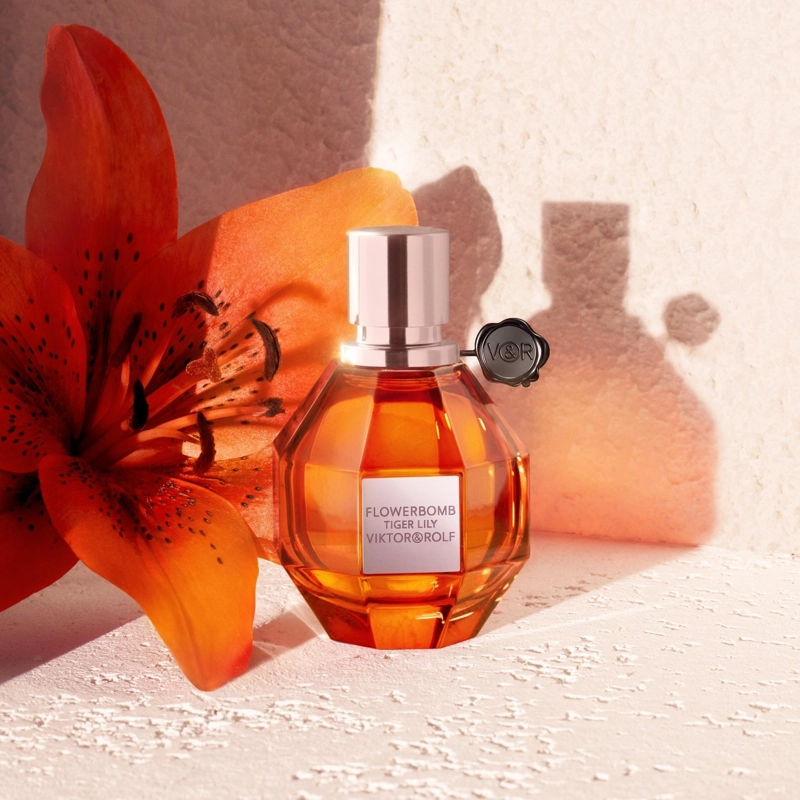 PERFUME VIKTOR&ROLF FLOWERBOMB TIGER LILY MUJER EDP 100 ML - 3