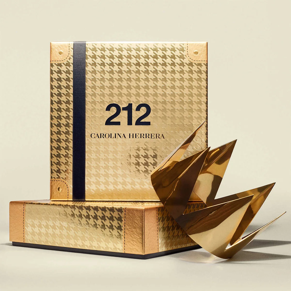 SET PERFUME CAROLINA HERRERA 212 NYC HOMBRE EDP 100ML+ 100ML - 4