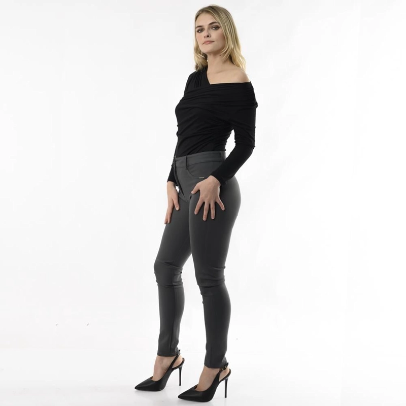 PANTALÓN CEÑIDO MUJER BLACKOUT 5POCKET - 4