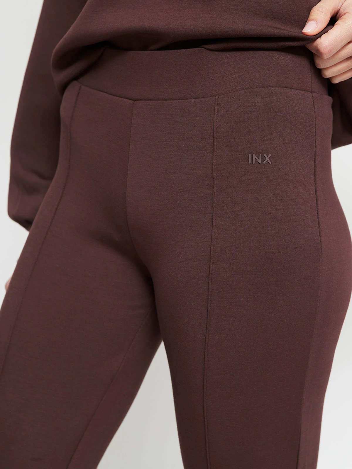 PANTALÓN DE BUZO FLARE MUJER INDEX - 4