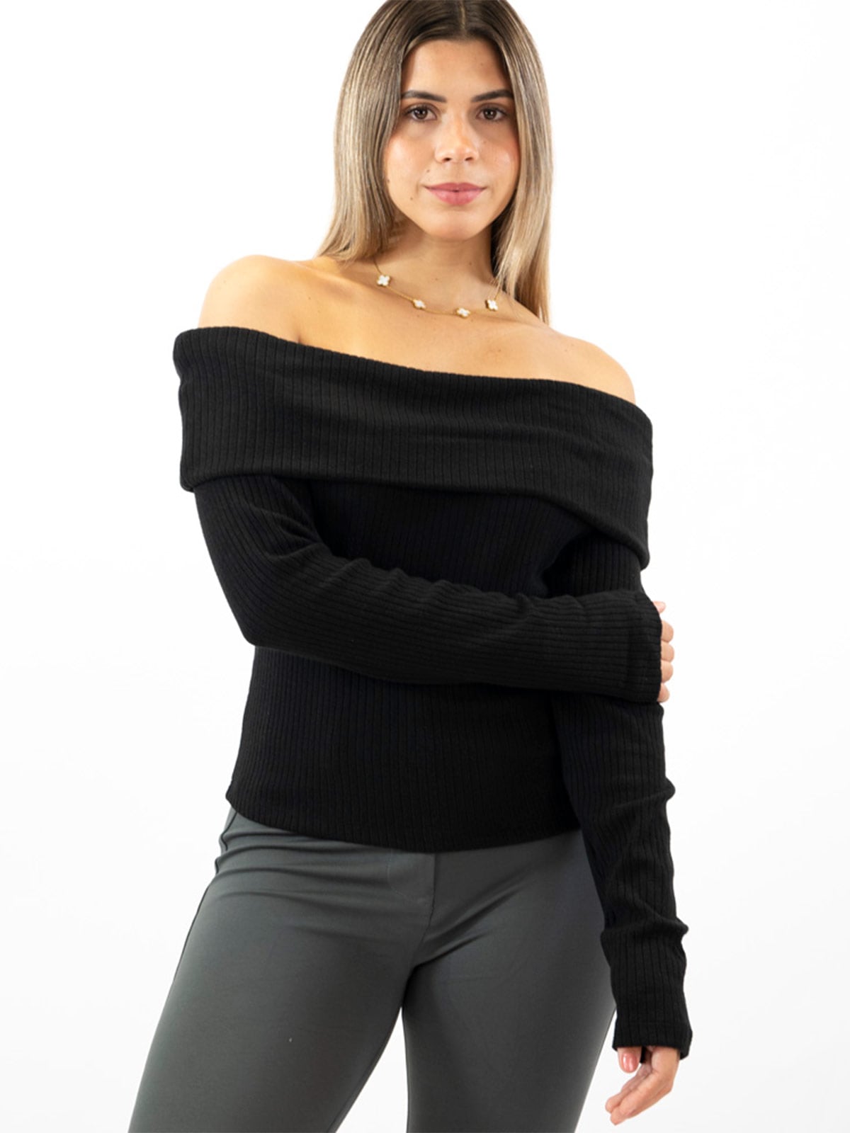 CHOMPA MUJER BLACKOUT NATI - 1