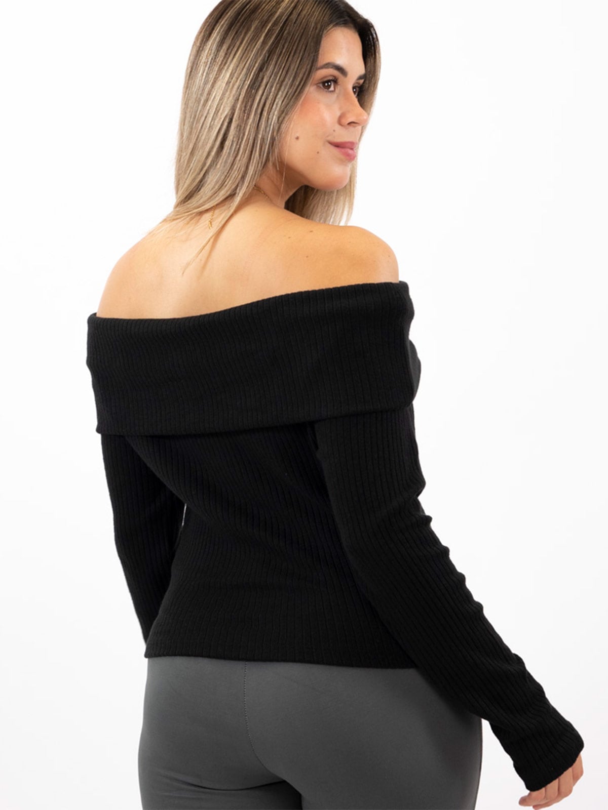 CHOMPA MUJER BLACKOUT NATI - 4