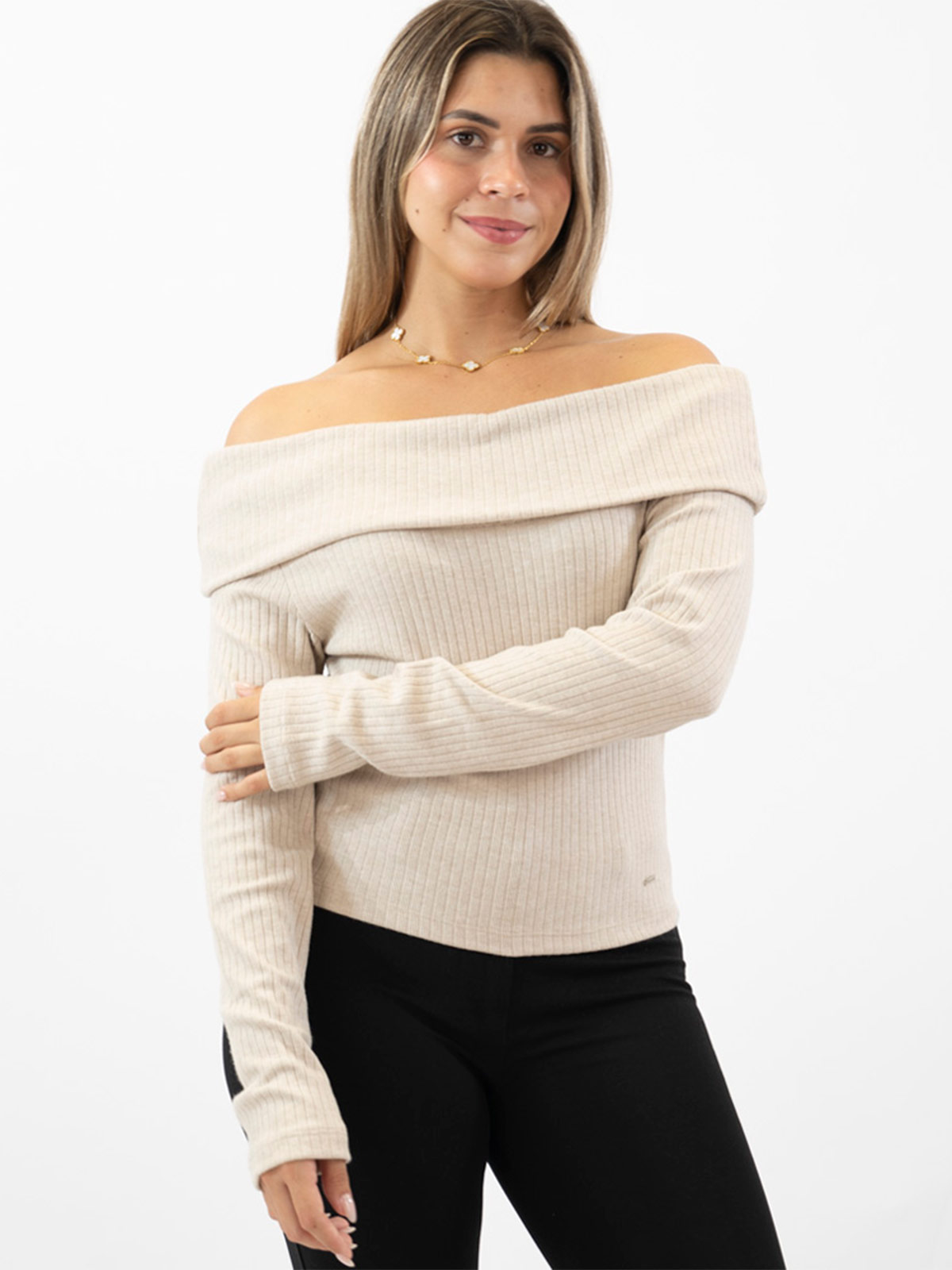 CHOMPA MUJER BLACKOUT NATI - 1