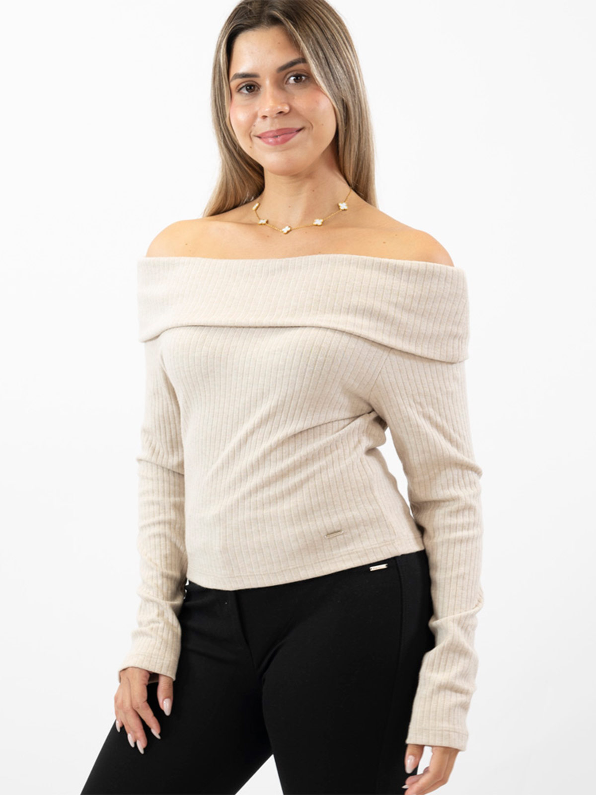 CHOMPA MUJER BLACKOUT NATI - 3