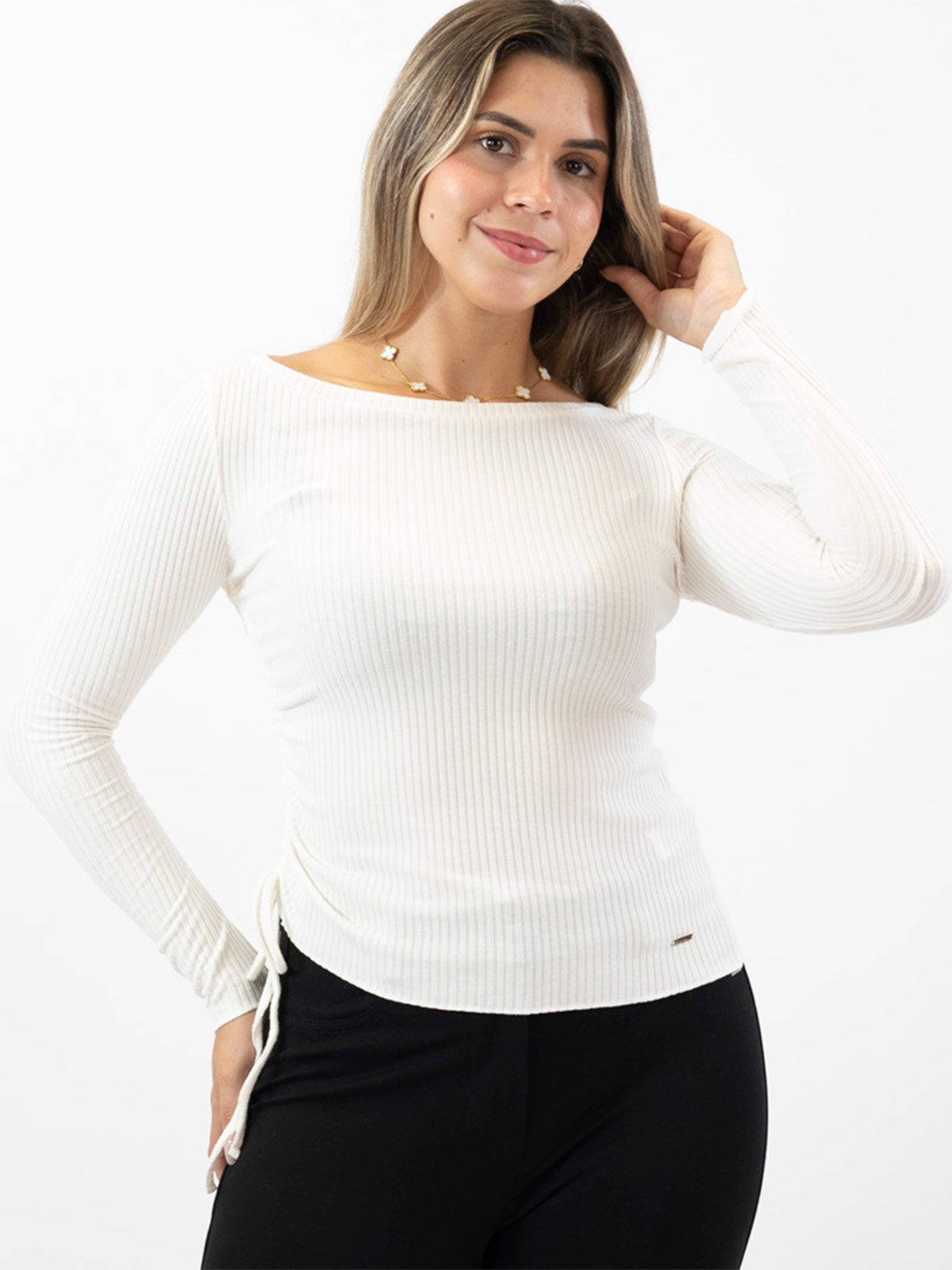 CHOMPA MUJER BLACKOUT SOPHIE - 1