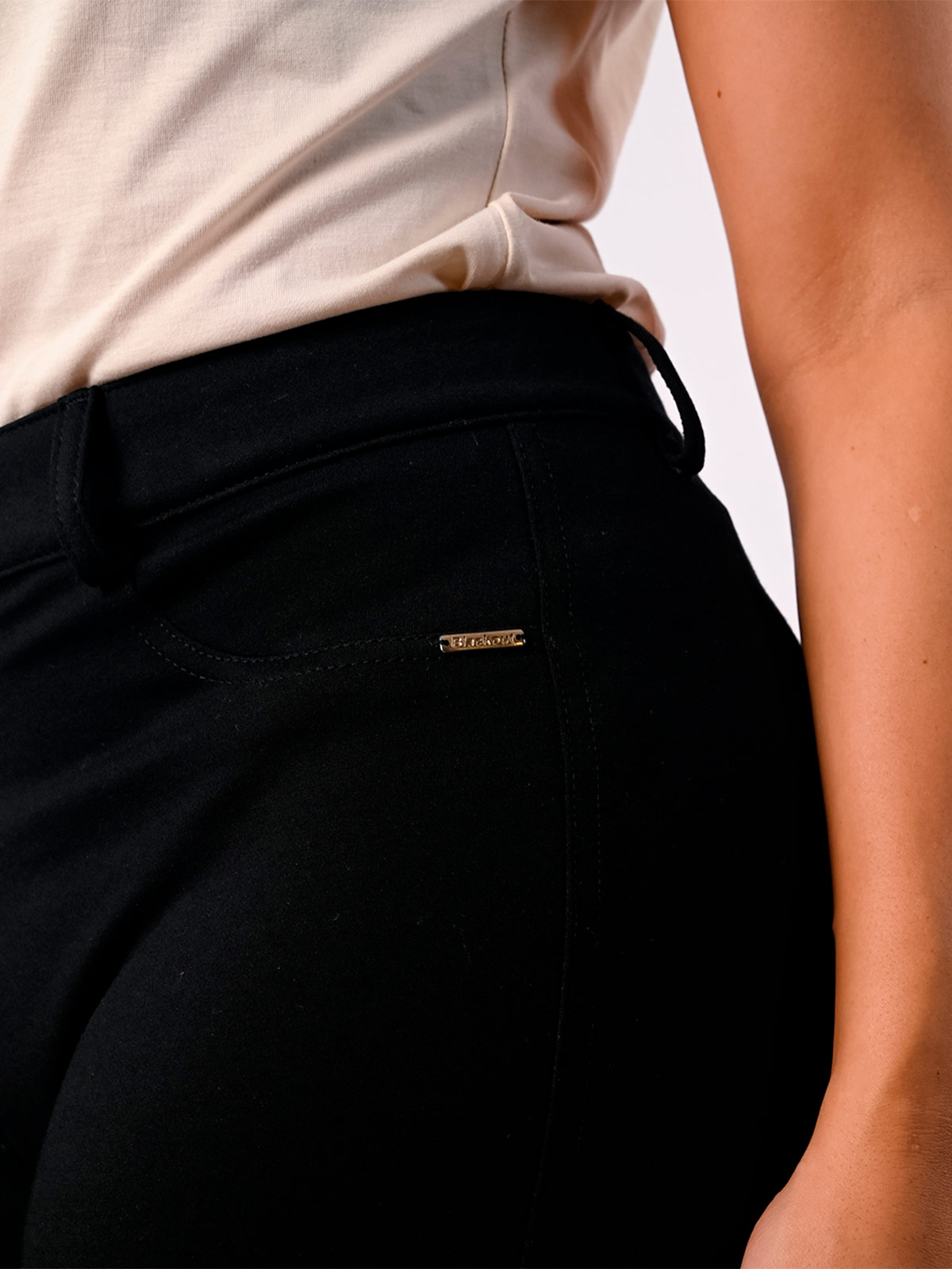 PANTALÓN MUJER BLACKOUT POCKET - 3
