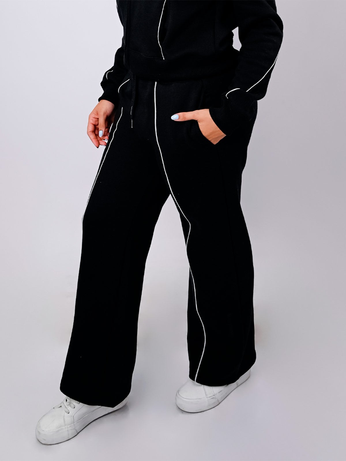 JOGGER MUJER BLACKOUT NYLA - 3