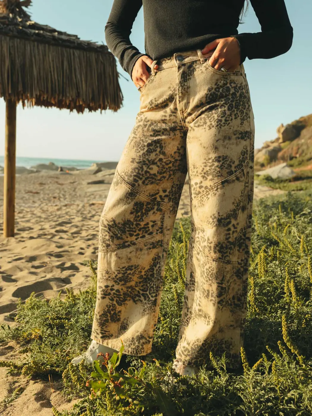 PANTALÓN REGULAR MUJER MAUI AND SONS PRINT - 1