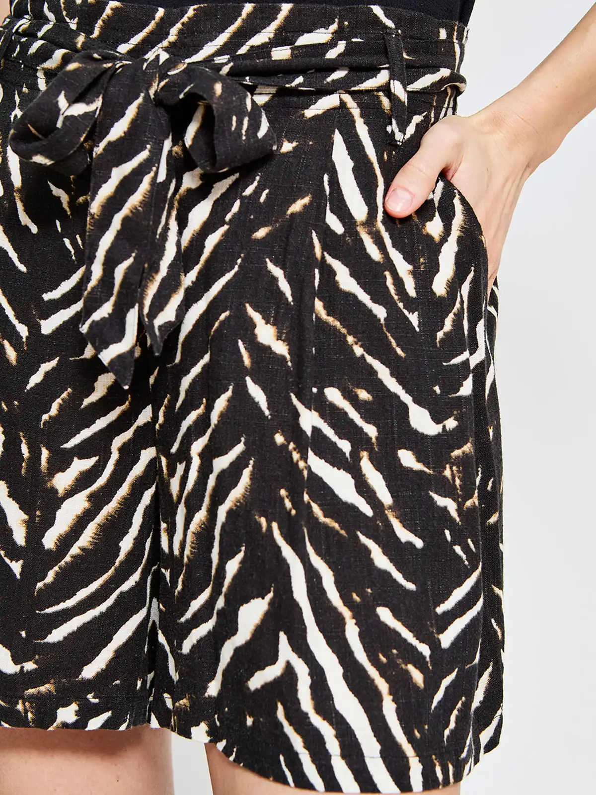 SHORT LINO MUJER TATIENNE - 4