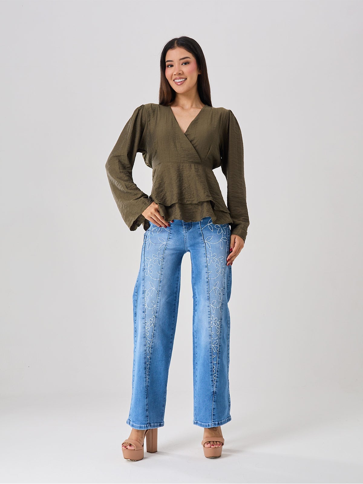 JEAN REGULAR FIT MUJER ALEJANDRA BAIGORRIA NADIA - 1