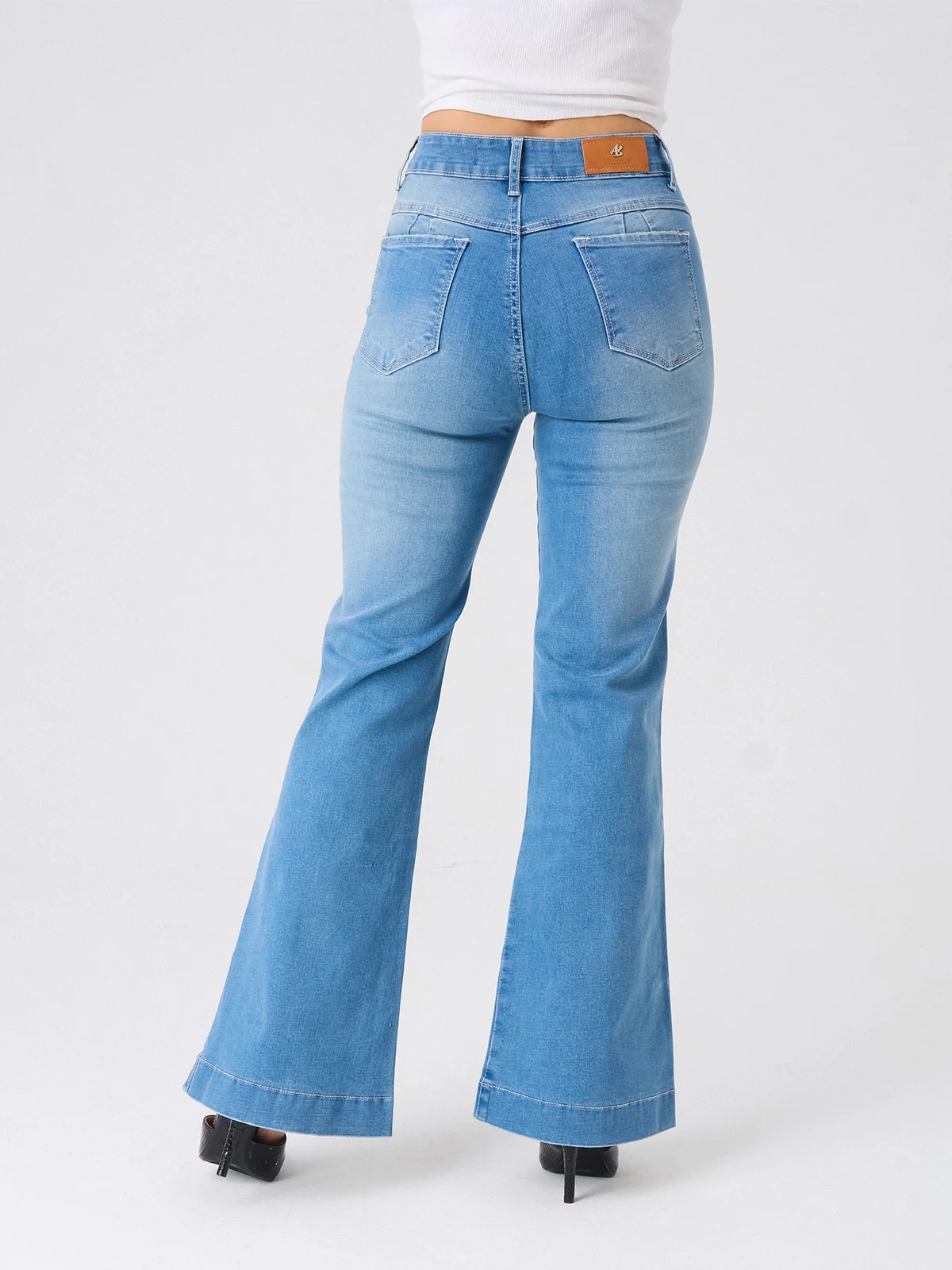 JEANS REGULAR MUJER ALEJANDRA BAIGORRIA RAIZEL 074 - 2