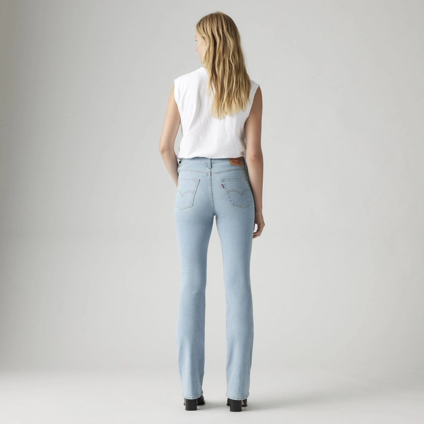 JEAN BOOTCUT MUJER LEVI'S 725 HIGH RISE ETERNAL INDIGO LIGHT - 2