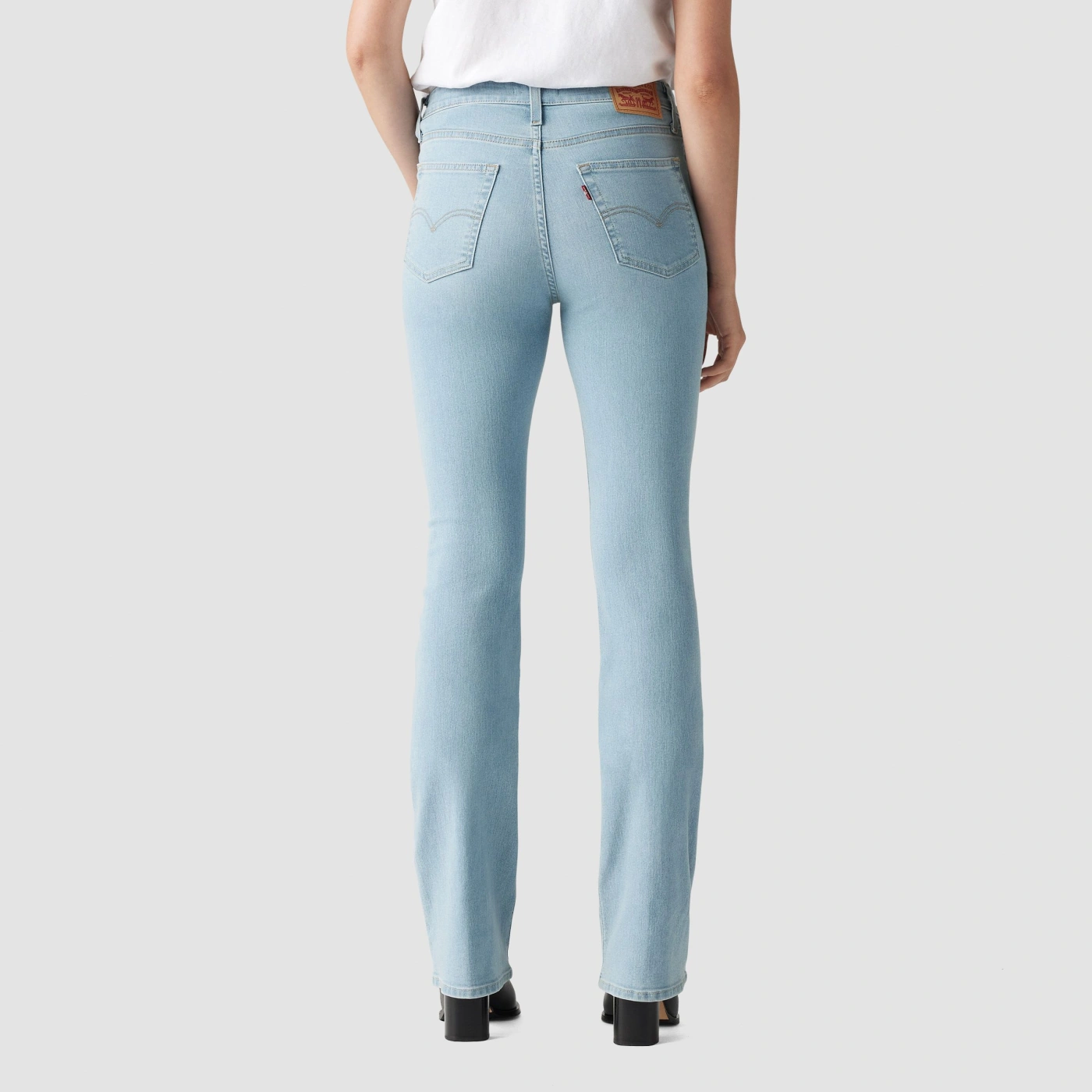 JEAN BOOTCUT MUJER LEVI'S 725 HIGH RISE ETERNAL INDIGO LIGHT - 4