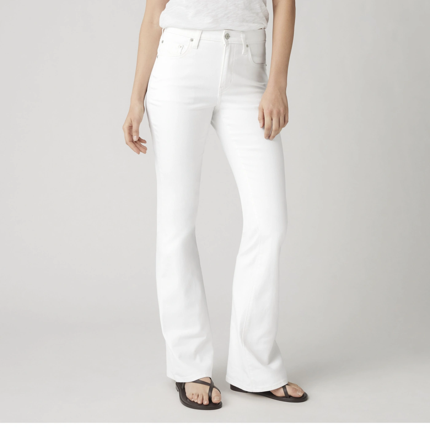 JEAN FLARE MUJER LEVI'S 726 SOFT CLEAN WHITE - 3