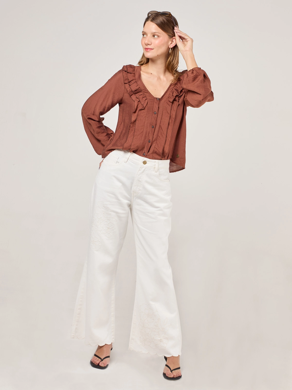 JEANS ALGODÓN REGULAR MUJER TATIENNE BORDADO - 1