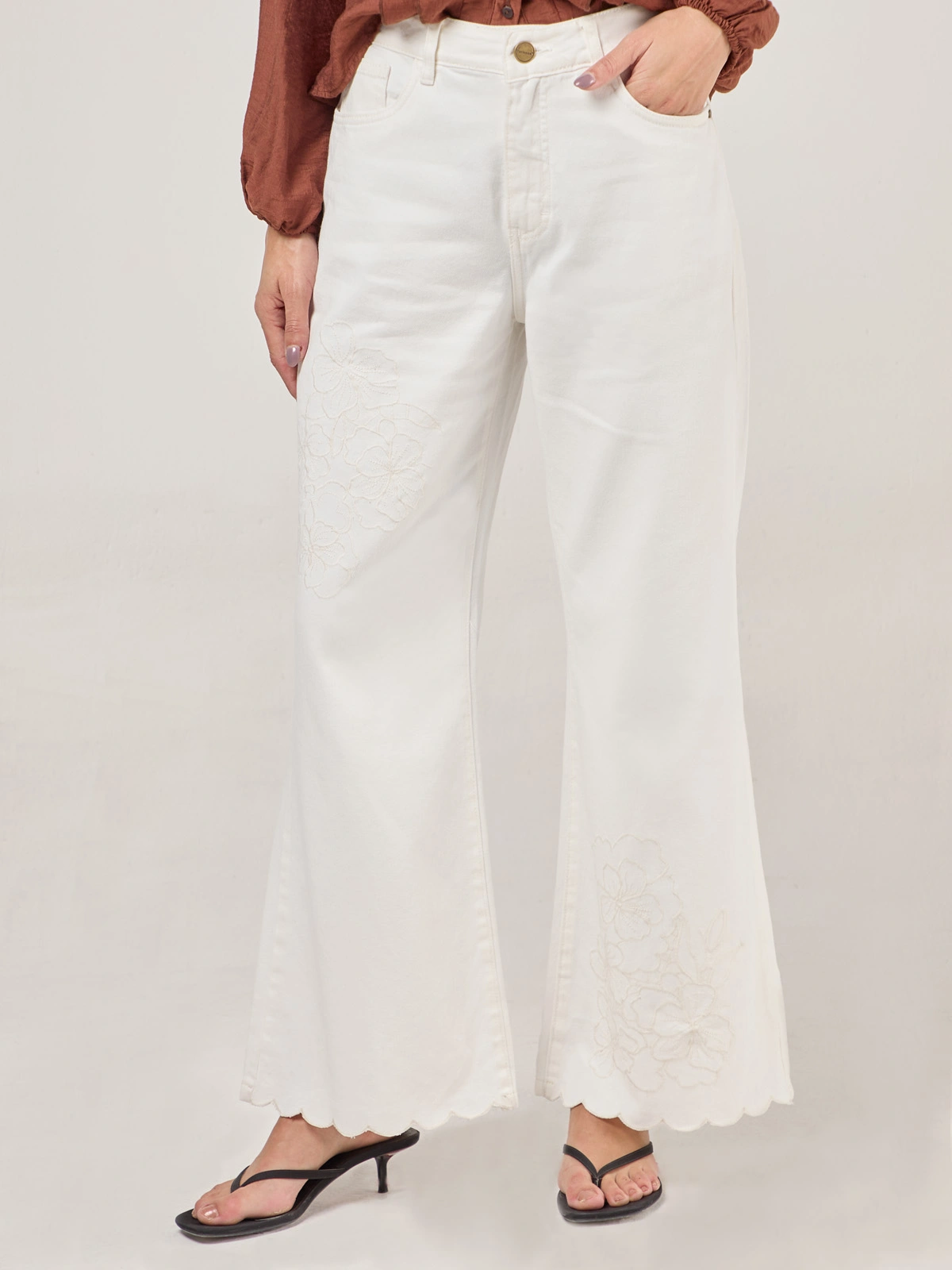 JEANS ALGODÓN REGULAR MUJER TATIENNE BORDADO - 3