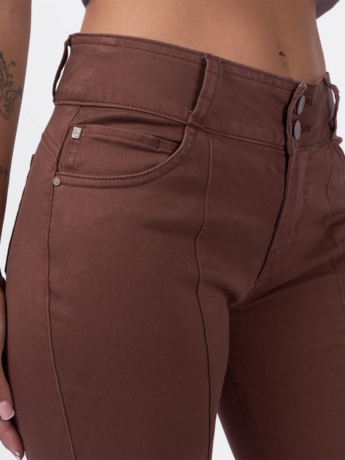 PANTALÓN FLARE MUJER BRONCO SARAY - 4