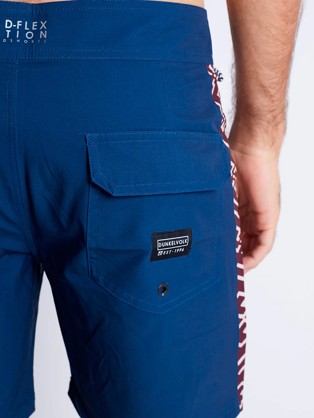 ROPA DE BAÑO HOMBRE DUNKELVOLK LABERINTO - 4