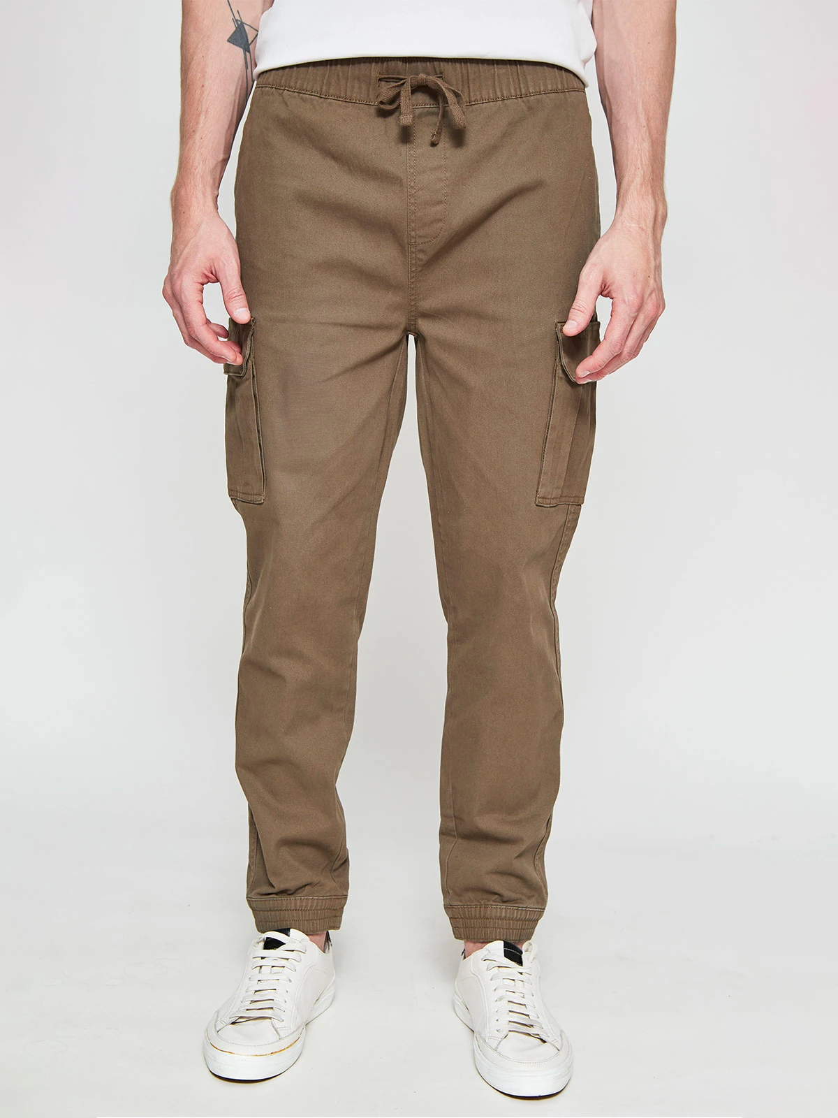 PANTALÓN JOGGER CARGO HOMBRE ROBERT LEWIS  - 2