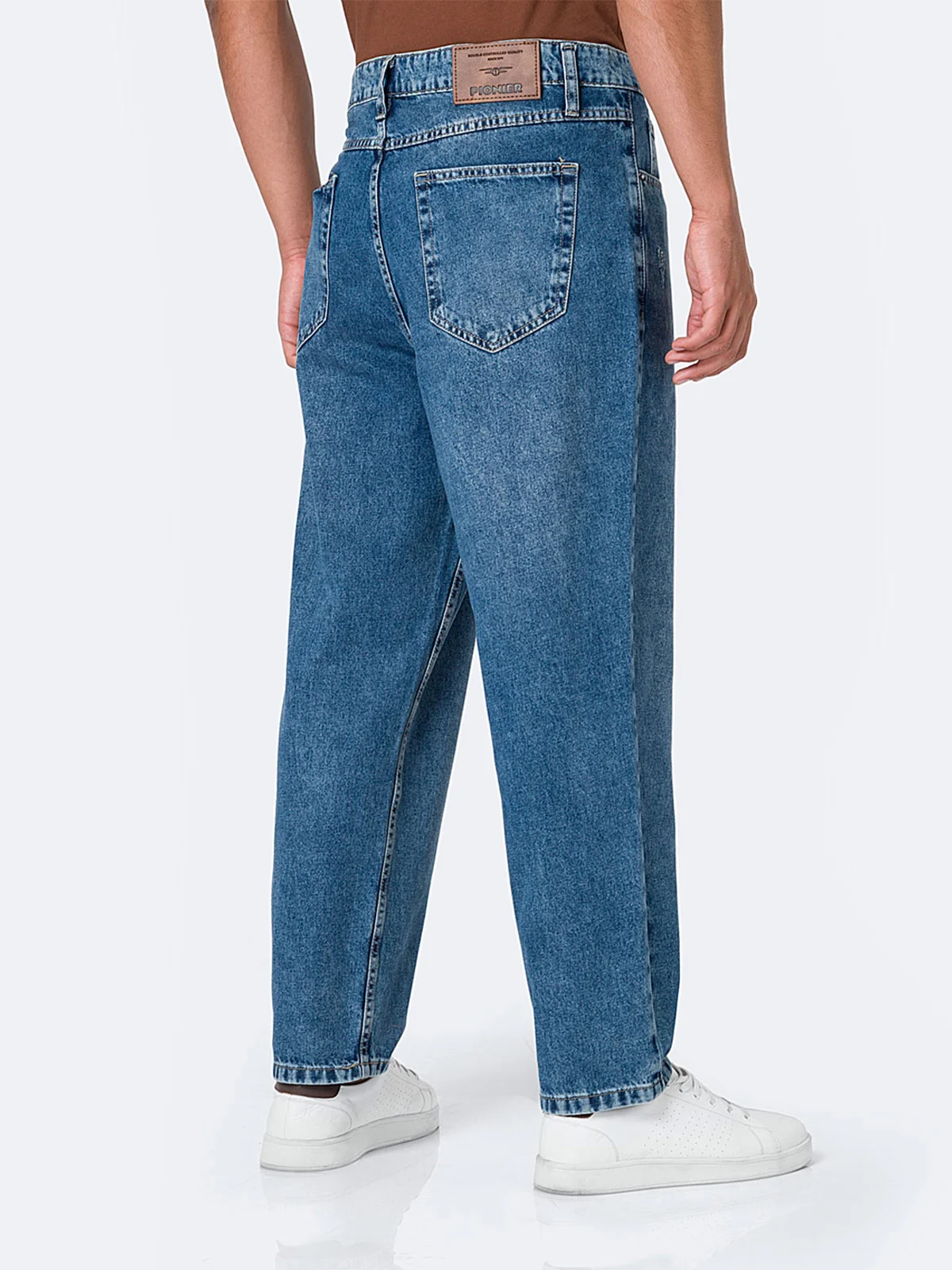JEAN MOM FIT HOMBRE PIONIER PUMA - 3