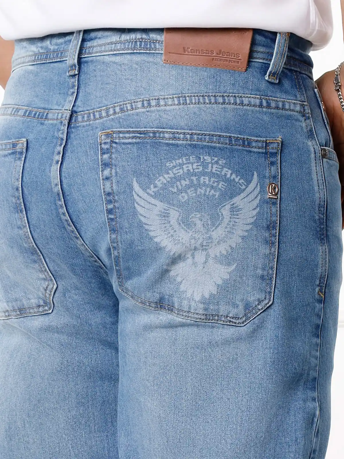 JEAN BAGGY FIT HOMBRE KANSAS EAGLE BOLSILLO ESTAMPADO - 4